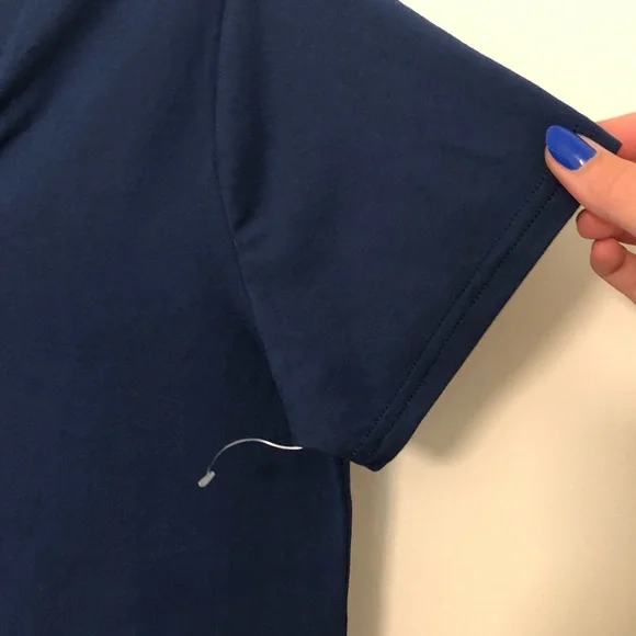 🆕 NWOT Amazon Essentials Navy Blue T-Shirt - Picture 3 of 6